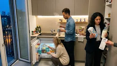 Perché in Italia il latte può stare in dispensa (e negli USA no): UHT, fresco e catena del freddo